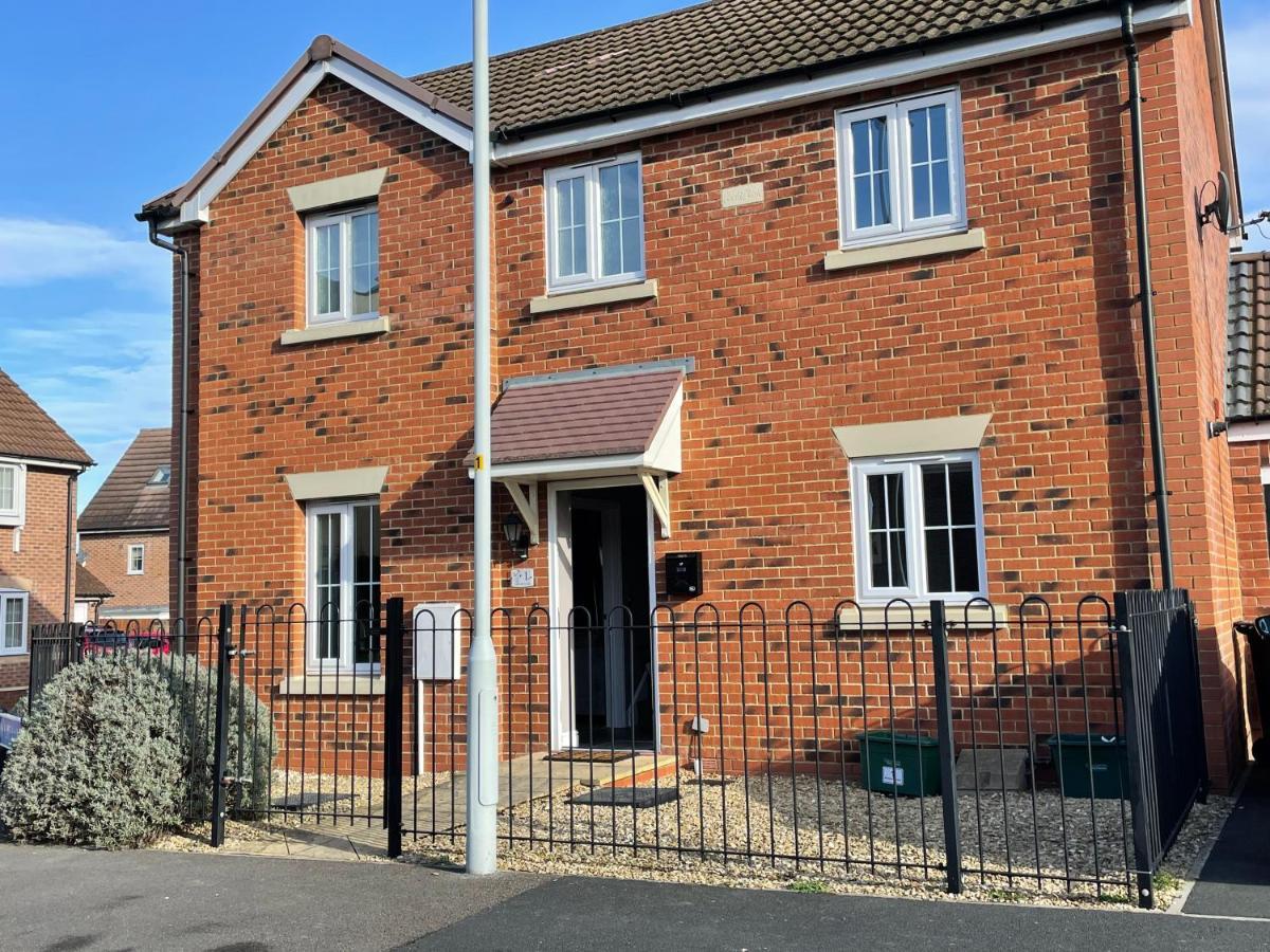 Stunning Large Detached Gloucester, 4 Beds, 3 Bedroom, 2 Bathroom Property, Nr Chelt, The Docks And Quays Sleeps 6 المظهر الخارجي الصورة