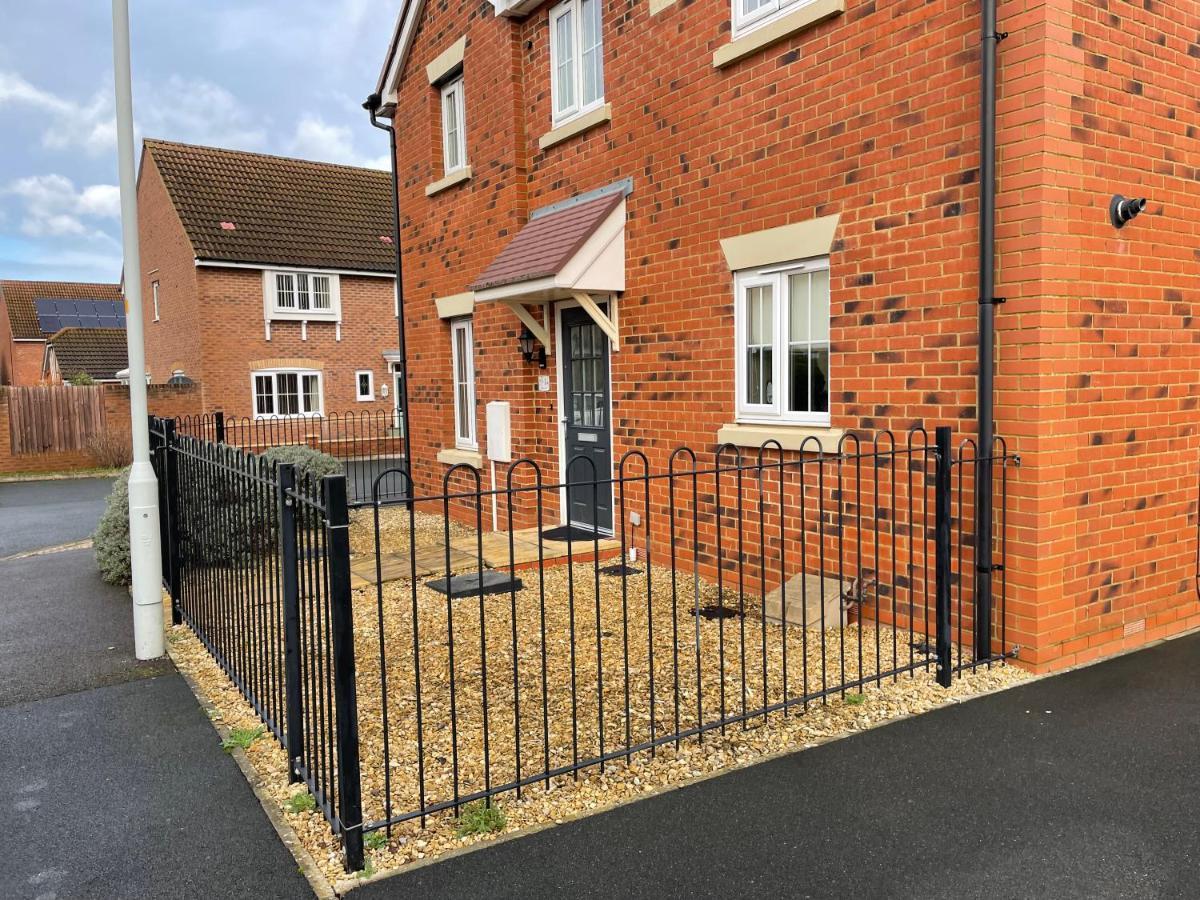 Stunning Large Detached Gloucester, 4 Beds, 3 Bedroom, 2 Bathroom Property, Nr Chelt, The Docks And Quays Sleeps 6 المظهر الخارجي الصورة